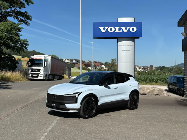 Volvo EX30 CC E60 Twin Performance AWD