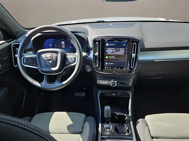 Volvo XC40 2.0 B3 MH Plus Dark