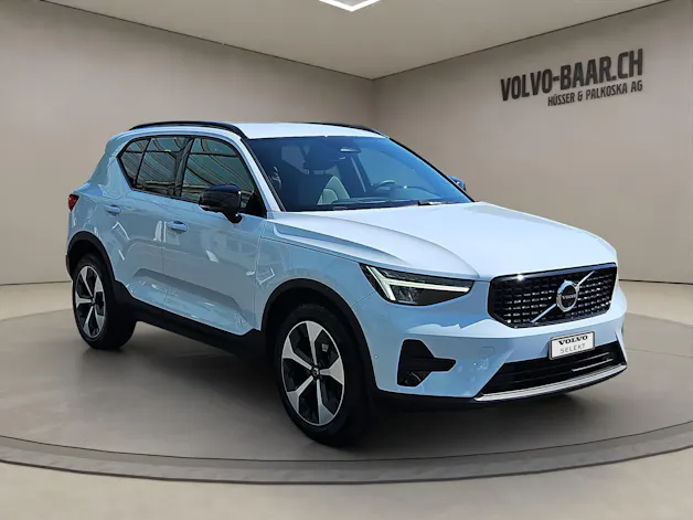 Volvo XC40 2.0 B3 MH Plus Dark