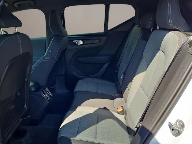 Volvo XC40 2.0 B3 MH Plus Dark