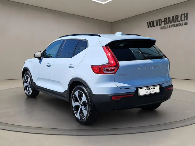 Volvo XC40 2.0 B3 MH Plus Dark