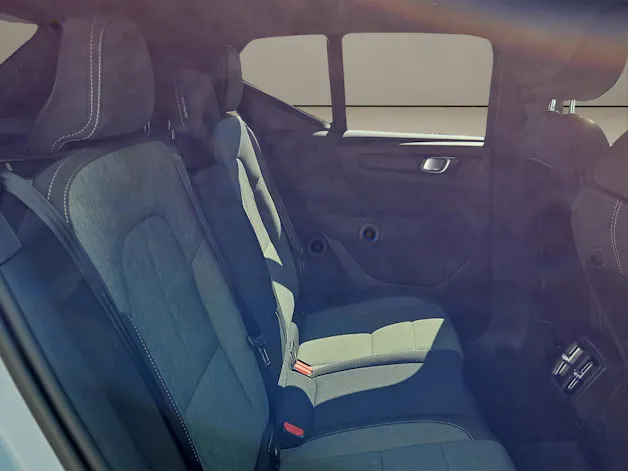 Volvo XC40 2.0 B3 MH Plus Dark