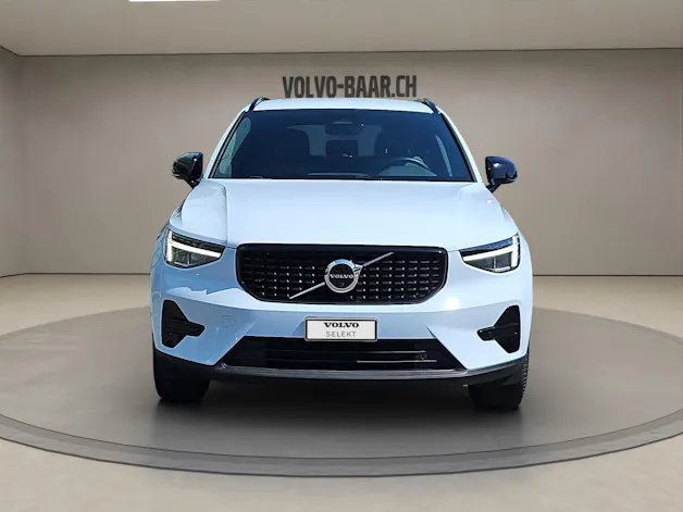 Volvo XC40 2.0 B3 MH Plus Dark