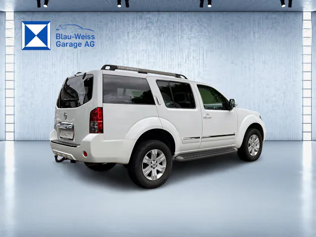 Nissan Pathfinder 3.0 dCi LE Automatic