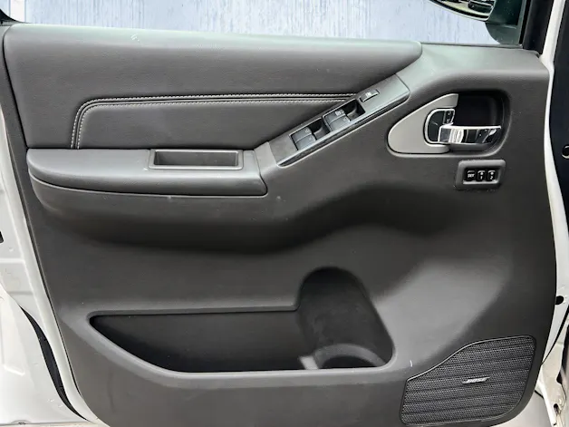 Nissan Pathfinder 3.0 dCi LE Automatic