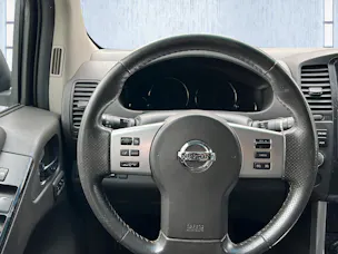 Nissan Pathfinder 3.0 dCi LE Automatic