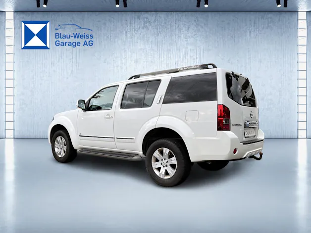 Nissan Pathfinder 3.0 dCi LE Automatic