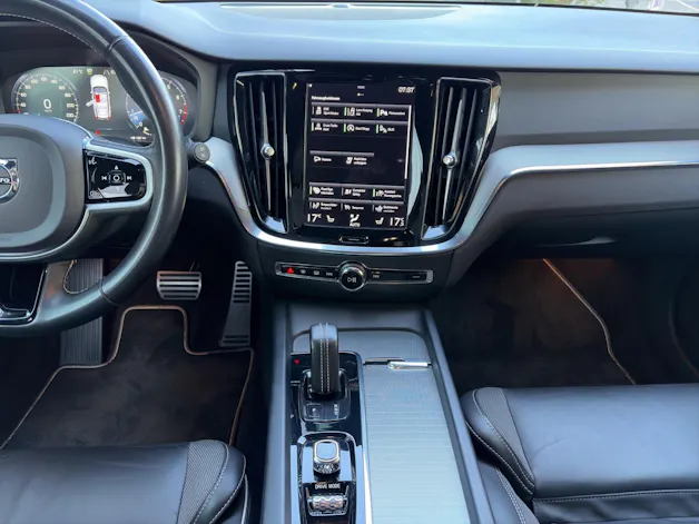 Volvo V60 2.0 B5 R-Design AWD