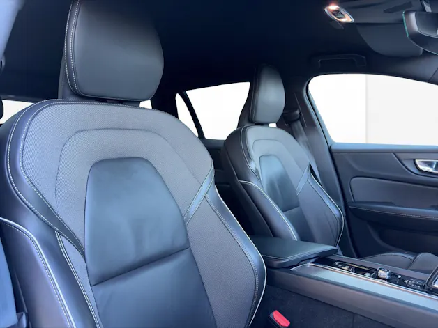 Volvo V60 2.0 B5 R-Design AWD