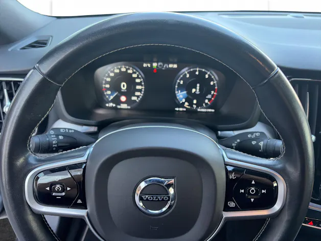 Volvo V60 2.0 B5 R-Design AWD