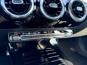 Mercedes-Benz CLA Shooting Brake 200 d AMG Line 8G-DCT