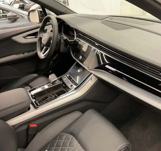 Audi Q7 50 TDI quattro S Line tiptronic *CH-FAHRZEUG - 4 JAHRE GARANTIE - GRATIS SERVICE - 7 SITZE*