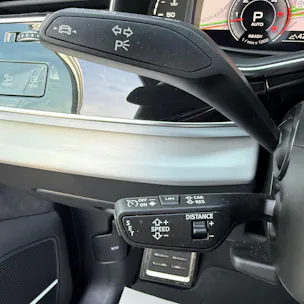 Audi Q7 50 TDI quattro S Line tiptronic *CH-FAHRZEUG - 4 JAHRE GARANTIE - GRATIS SERVICE - 7 SITZE*
