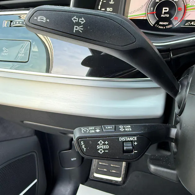 Audi Q7 50 TDI quattro S Line tiptronic *CH-FAHRZEUG - 4 JAHRE GARANTIE - GRATIS SERVICE - 7 SITZE*