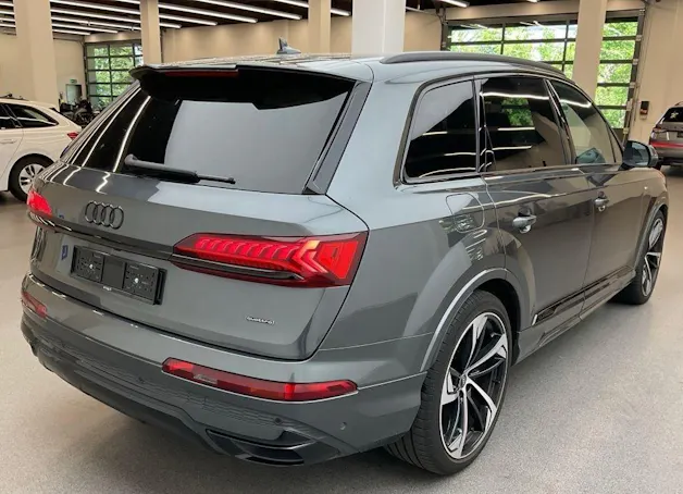 Audi Q7 50 TDI quattro S Line tiptronic *CH-FAHRZEUG - 4 JAHRE GARANTIE - GRATIS SERVICE - 7 SITZE*