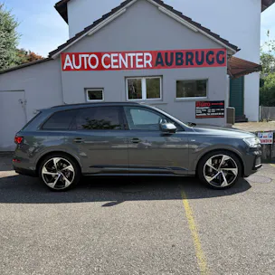 Audi Q7 50 TDI quattro S Line tiptronic *CH-FAHRZEUG - 4 JAHRE GARANTIE - GRATIS SERVICE - 7 SITZE*