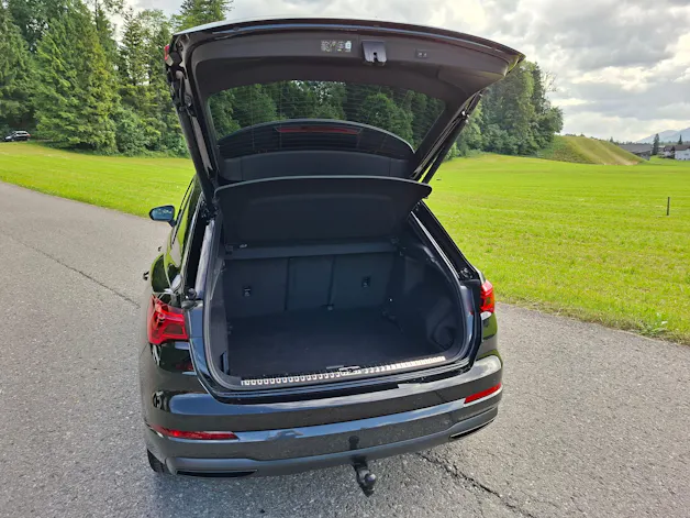 Audi Q3 35 TFSI S line Attraction S-tronic *Anhängerkupplung+Servicepaket+Garantie"