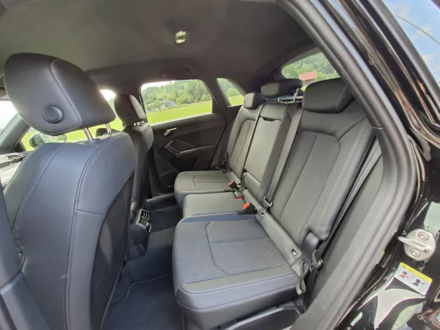 Audi Q3 35 TFSI S line Attraction S-tronic *Anhängerkupplung+Servicepaket+Garantie"