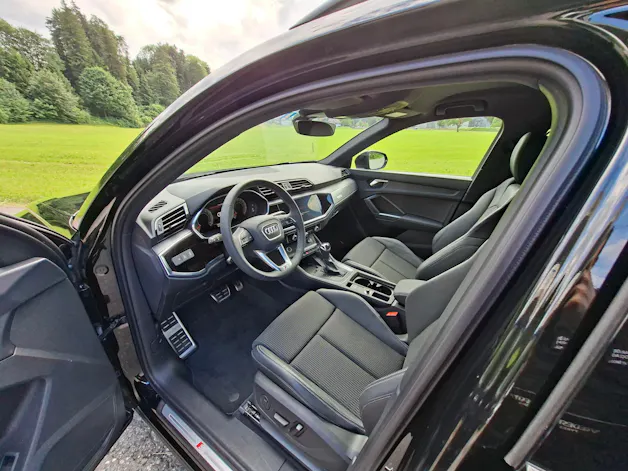 Audi Q3 35 TFSI S line Attraction S-tronic *Anhängerkupplung+Servicepaket+Garantie"