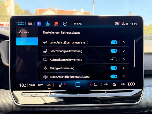 VW Golf VIII 1.5 TSI eHybrid 204 PS Style *** 5 JAHRE VW WERKSGARANTIE ***