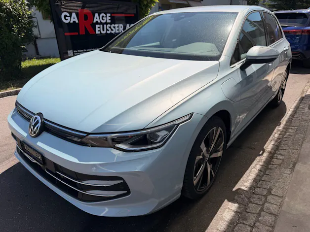 VW Golf VIII 1.5 TSI eHybrid 204 PS Style *** 5 JAHRE VW WERKSGARANTIE ***