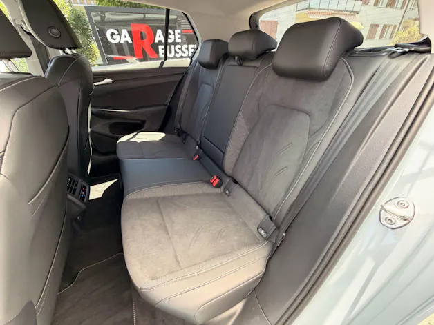 VW Golf VIII 1.5 TSI eHybrid 204 PS Style *** 5 JAHRE VW WERKSGARANTIE ***