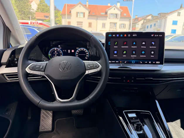 VW Golf VIII 1.5 TSI eHybrid 204 PS Style *** 5 JAHRE VW WERKSGARANTIE ***