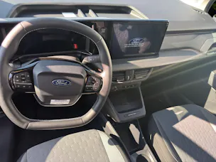 Ford Tourneo Courier Elektro 54kWh Titanium