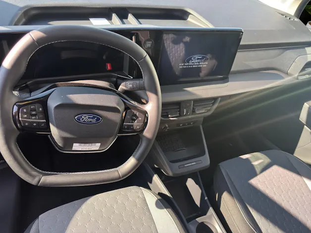 Ford Tourneo Courier Elektro 54kWh Titanium