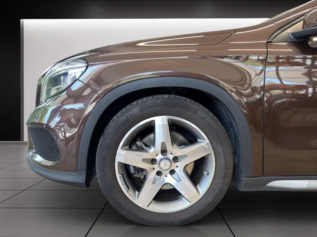 Mercedes-Benz GLA 250 AMG Line 4Matic