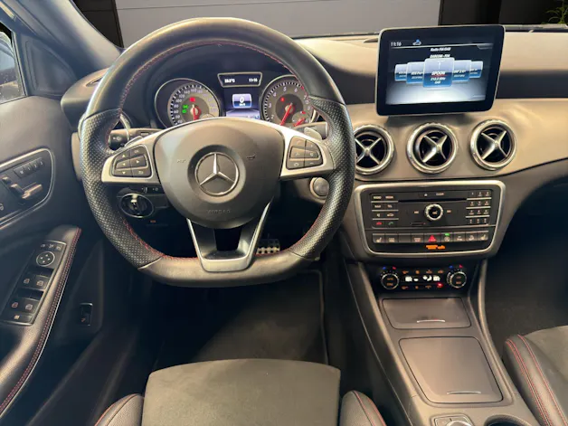 Mercedes-Benz GLA 250 AMG Line 4Matic