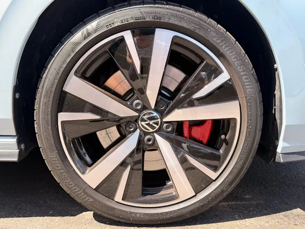 VW Golf VIII 1.5 TSI eHybrid 272 PS GTE *** 5 JAHRE VW GARANTIE & 360° KAMERA ***