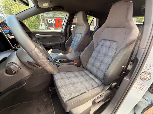 VW Golf VIII 1.5 TSI eHybrid 272 PS GTE *** 5 JAHRE VW GARANTIE & 360° KAMERA ***