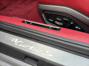 Porsche 911 Cabriolet 3.7 Turbo S PDK
