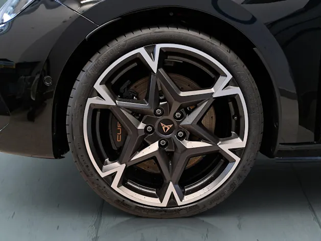 Cupra Leon ST 2.0 TSI 333 VZ 4Drive