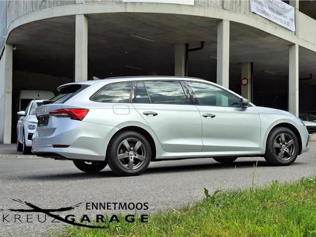 Škoda Octavia Combi 2.0 TDI DSG Ambition *frisch ab MFK*