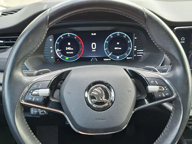Škoda Octavia Combi 2.0 TDI DSG Ambition *frisch ab MFK*