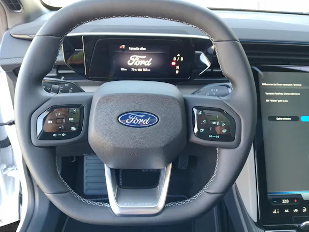 Ford Explorer Extended Range Premium AWD