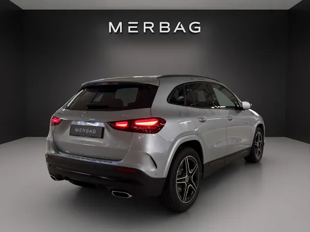 Mercedes-Benz GLA 220d 4Matic 8G-DCTSwiss Star