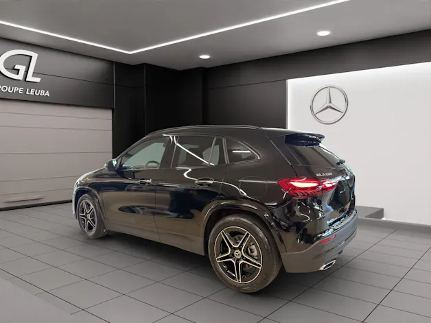Mercedes-Benz GLA 220 4Matic 8G-DCT