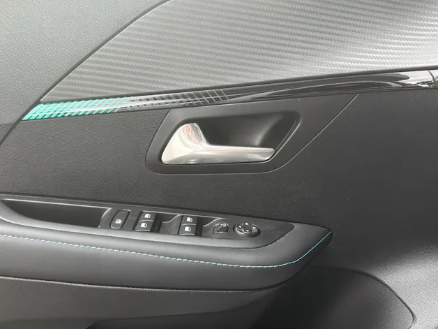 Peugeot 208 1.2 PureTech Allure Pack EAT8
