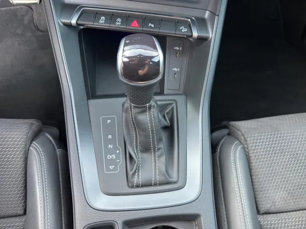 Audi Q3 45 TFSI S line quattro S-tronic