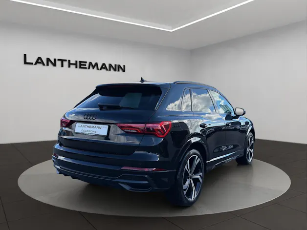 AUDI Q3 45 TFSI S line quattro S-tronic