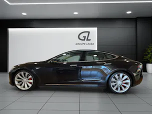 Tesla Model S 85 D Performance