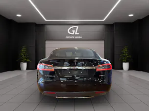 Tesla Model S 85 D Performance
