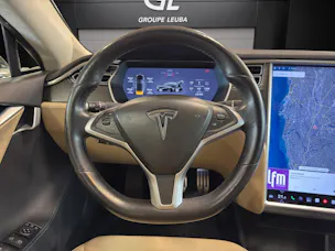 Tesla Model S 85 D Performance