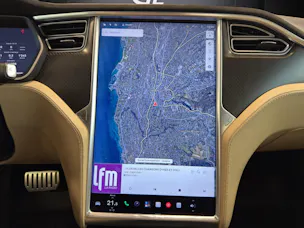 Tesla Model S 85 D Performance