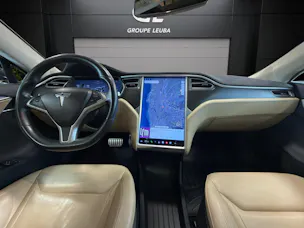 Tesla Model S 85 D Performance