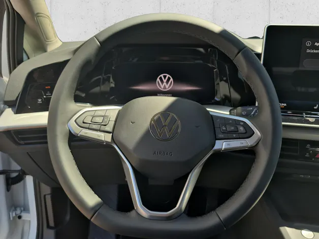 VW Golf 1.5 TSI Basis