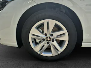VW Golf 1.5 TSI Basis